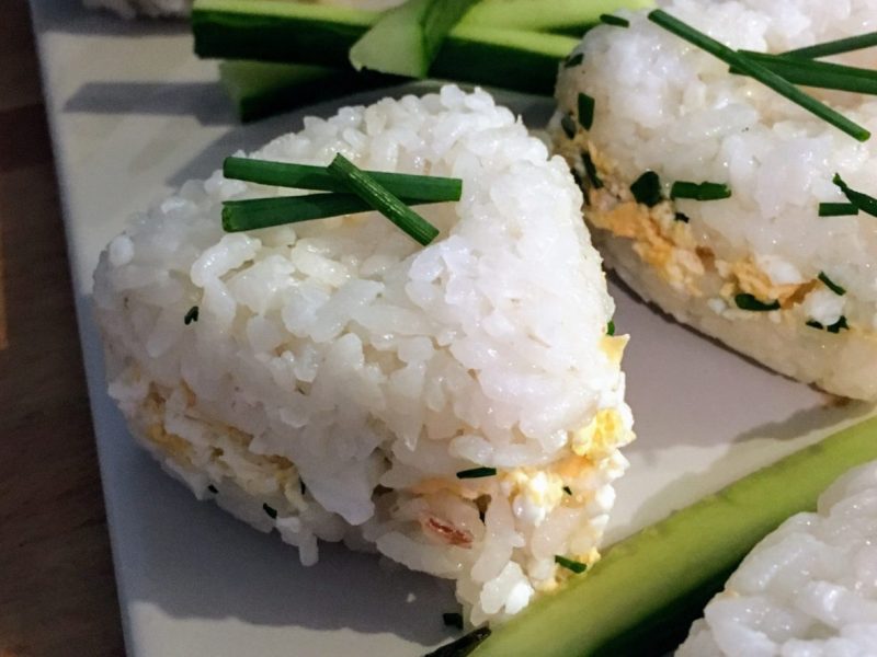 Onigiri omelette