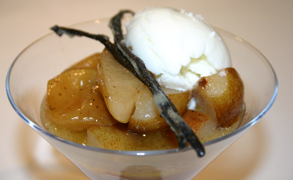 Fruits du verger rôtis au beurre et à la&nbsp;vanille