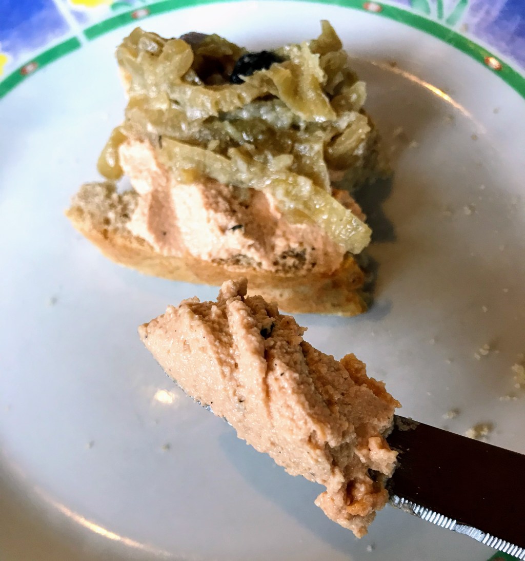 Terrine de cajou à la truffe&nbsp;noire