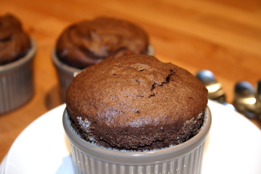Soufflés au chocolat&nbsp;noir